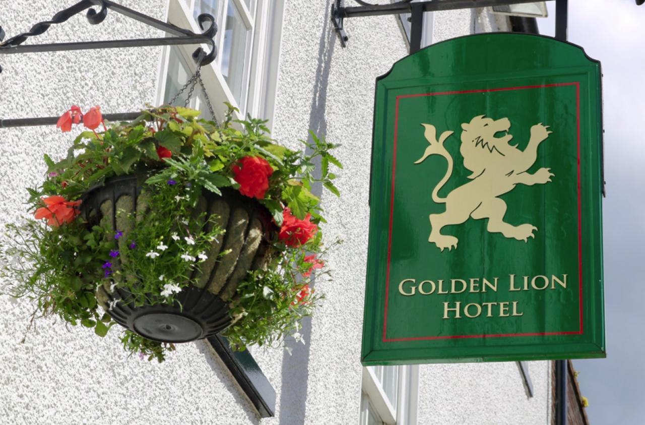 The Golden Lion Hotel ノーサラートン エクステリア 写真